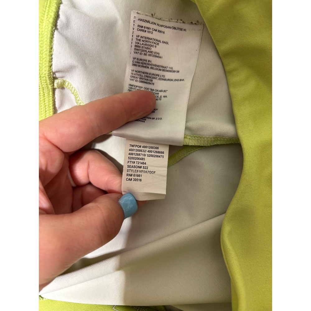The North Face Women Size M Green Ombre Arque Shorts NF0A7QGF Stain - Picture 2 of 10